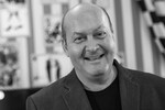 <b>Вячеслав Гришечкин (28 июня 1962 — 15 сентября 2023)</b> — советский и российский актер театра и кино, режиссер и театральный педагог; заслуженный артист РФ. В фильмографии Гришечкина было 167 проектов, его наиболее известные роли — в сериалах «Солдаты», «Счастливы вместе», «Каменская», «Бригада».
