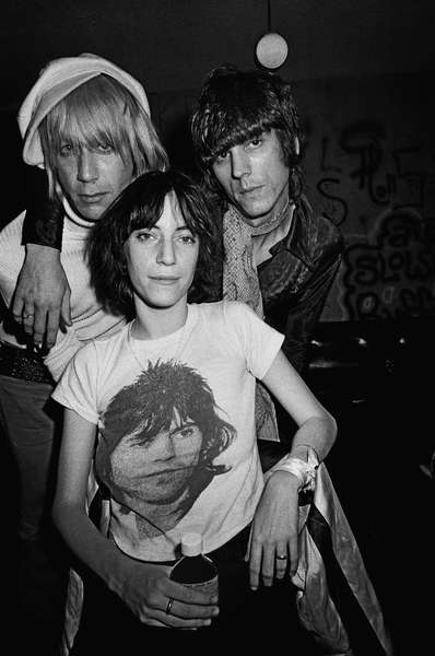 Игги Поп с&nbsp;Патти Смит и Джеймсом Уильямсоном из&nbsp;The Stooges, 1974&nbsp;год