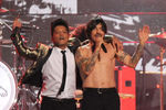 Бруно Марс и вокалист группы Red Hot Chili Peppers Энтони Кидис во время выступления в перерыве решающего матча Супербоула в Нью-Джерси, 2014 год