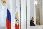 Президент России Владимир Путин во время выступления с ежегодным посланием к Федеральному собранию РФ в Георгиевском зале Кремля