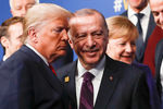 Президент США Дональд Трамп и президент Турции Реджеп Тайип Эрдоган во время саммита НАТО в Великобритании, 4 декабря 2019 года