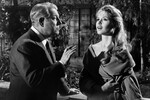 <b>«В случае несчастья» (1958)</b>
<br><br>
Криминальная драма режиссера Клода Отан-Лара по одноименному произведению Жоржа Сименона рассказывает историю 22-летней Иветты, юной преступницы, которая, чтобы избежать тюрьмы, нанимает известного адвоката Андре Гобийо. Но за неимением денег платит ему, так сказать, натурой. Об их отношениях узнает жена юриста, и ее надежды на то, что это всего лишь мимолетное увлечение мужа, не сбываются, — адвокат одержим юной подзащитной.
<br>
Партнером Брижит Бардо по картине стал Жан Габэн. Знаменитый режиссер французской «Новой волны» Франсуа Трюффо назвал фильм лучшей работой Отан-Лара.
