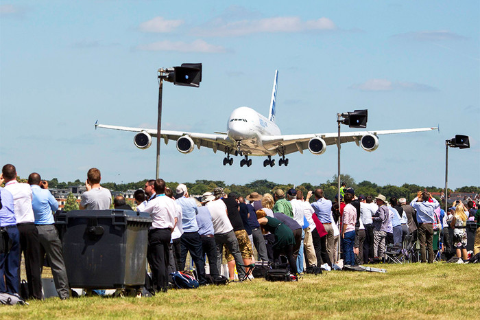 Пассажирский самолет Airbus А380 на&nbsp;Международном авиационно-космическом салоне &laquo;Фарнборо-2014&raquo;