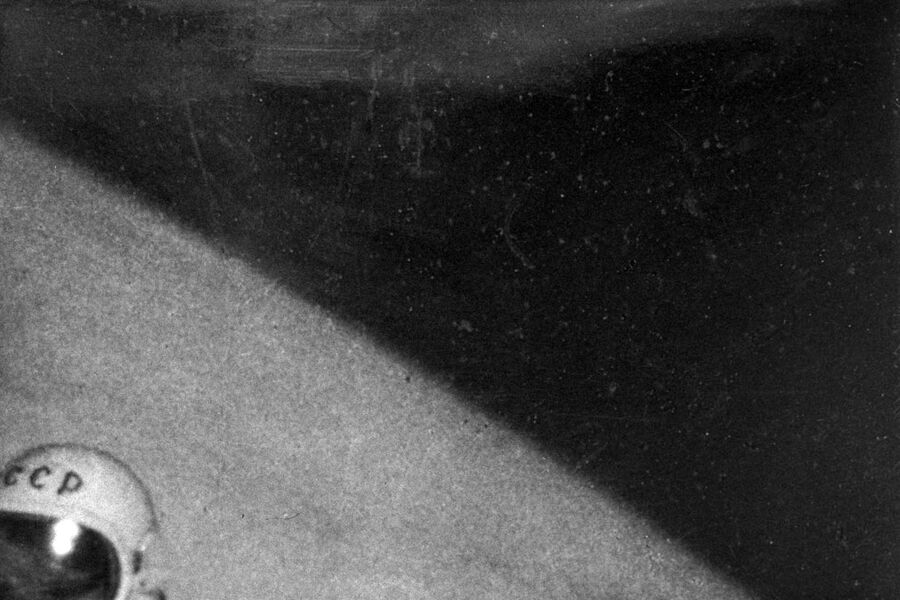 Космонавт Алексей Леонов во время выхода в&nbsp;открытый космос, 18&nbsp;марта 1965&nbsp;года