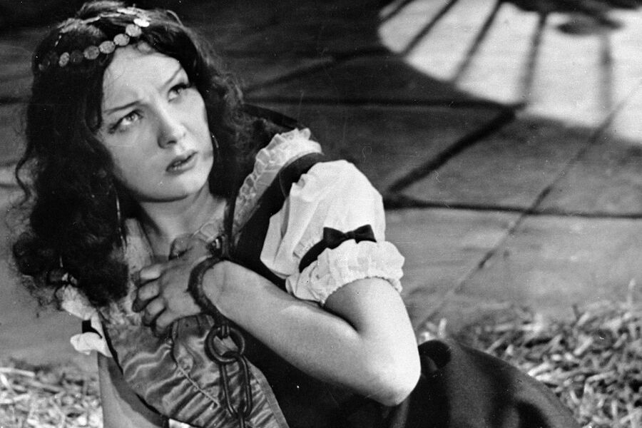 Наталья Тенякова в&nbsp;роли Вари Асенковой в&nbsp;фильме &laquo;Зеленая карета&raquo;, 1967&nbsp;год