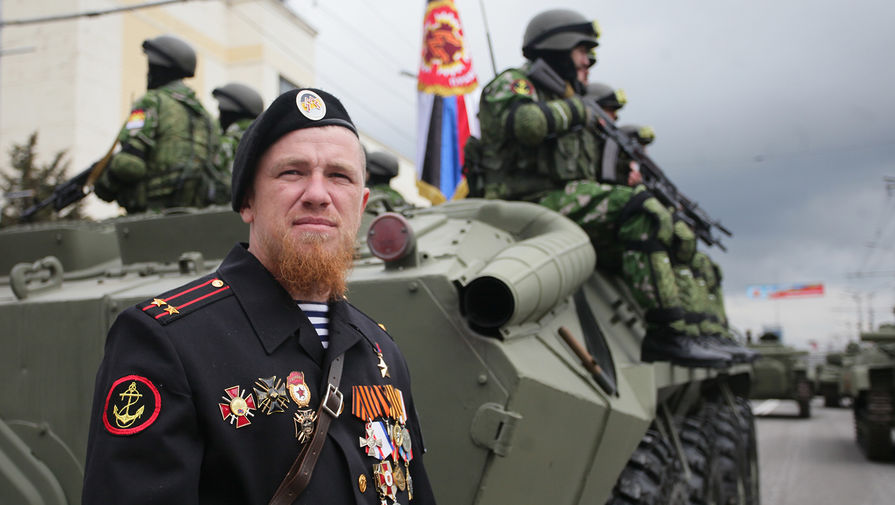 Арсен Павлов, позывной &mdash; Моторола. Участвовал в&nbsp;вооруженном конфликте в&nbsp;Донбассе, был командиром противотанкового специального подразделения «Спарта». Погиб 16&nbsp;октября 2016&nbsp;года после взрыва самодельного устройства в&nbsp;лифте дома в&nbsp;Донецке, где он проживал