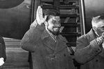 38-летний Джордж Блейк, обвиняемый в шпионаже, в Лондоне, 1953 год