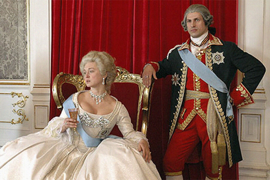 <b>Наталья Суркова, сериал «Фаворит» (2005) </b><br>
В&nbsp;мини-сериале по&nbsp;одноименному роману Валентина Пикуля сыграла актриса Наталья Суркова, на&nbsp;тот момент совсем не обладавшая звездным статусом. Между&nbsp;тем саму экранизацию признают одним из&nbsp;самых удачных исторических телефильмов о&nbsp;Екатерине II, &mdash; аккуратным, без&nbsp;очевидных ляпов и пошлости. В&nbsp;центре сюжета &mdash; история многолетнего фаворита Екатерины графа Потемкина.
