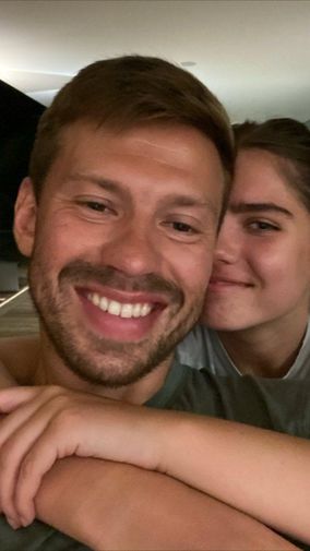 Федор Смолов и его возлюбленная, 17-летняя Мария Юмашева — внучка первого президента России Бориса Ельцина, 2019 год