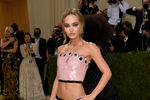Лили-Роуз Депп на Met Gala 2021
