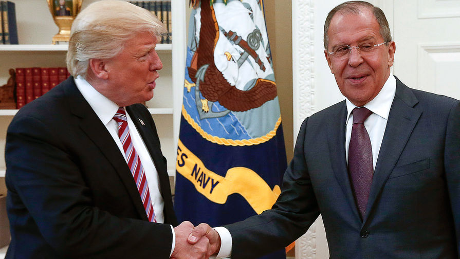 Президент США Дональд Трамп и министр иностранных дел РФ Сергей Лавров во время встречи в&nbsp;Белом доме
