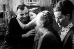 Летчик-космонавт, Герой Советского Союза Юрий Гагарин с женой Валентиной и дочерьми Леной и Галей (слева), 1967 год