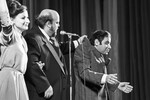 Елена Степаненко, Вячеслав Войнаровский и Евгений Петросян в сцене из водевиля «Муж объелся груш», 1981 год