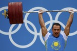 Илья Ильин поднимал веса играючи