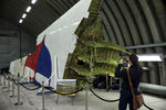 Фрагменты Boeing 777, потерпевшего крушение на востоке Украины