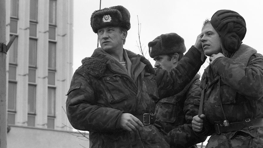 Десантники у&nbsp;здания Дома печати в&nbsp;Вильнюсе, 12&nbsp;января 1991&nbsp;года