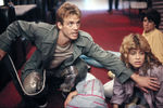 Майкл Бин и Линда Хэмилтон в сцене из фильма «Терминатор» (1984)