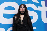 Певица Mona (Дарья Кустовская) на фестивале VK Fest 2025 в Москве, 19 июля 2025 года