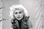 Солистка группы Blondie Дебби Харри в Филадельфии во время пресс-тура в поддержку альбома Parallel Lines, 1978 год