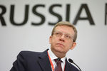 Заместитель председателя правительства РФ – министр финансов РФ Алексей Кудрин во время выступления на «Форуме Россия- 2010» в Центре Международной торговли, 2010 год
