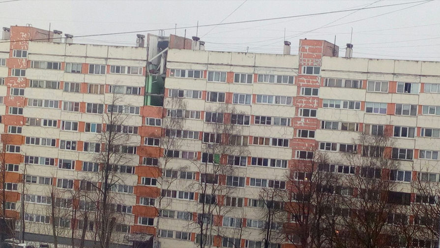 На&nbsp;месте взрыва в&nbsp;жилом доме в&nbsp;Санкт-Петербурге, 13 марта 2018 года