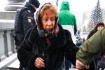 Актриса Лия Ахеджакова у храма Христа Спасителя перед отпеванием актрисы Инны Чуриковой, 17 января 2023 года