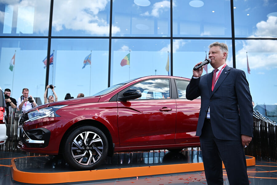 Презентация новой модели Lada Iskra на&nbsp;ПМЭФ-2024