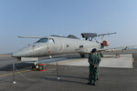 Самолет ДРЛО и У ВВС Индии ЕМВ-145 на международной выставке Aero India 2025 на территории военно-воздушной базы Yelahanka в Бангалоре, 9 февраля 2025 года 