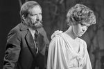 Народная артистка РСФСР Алиса Фрейндлих (Раневская) и актер Геннадий Фролов (Лопахин) в спектакле «Вишневый сад» по пьесе А.П.Чехова на сцене театра «Современник», 1979 год