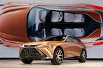 Концепт Lexus LF-1 Limitless на автосалоне в Детройте, январь 2018 года
