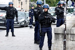 Французская полиция около&nbsp;собора Нотр-Дам в&nbsp;центре Париже, где неизвестный напал на&nbsp;правоохранителей с&nbsp;молотком