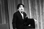 Аркадий Райкин в спектакле «От двух до пятидесяти», 1961 год 