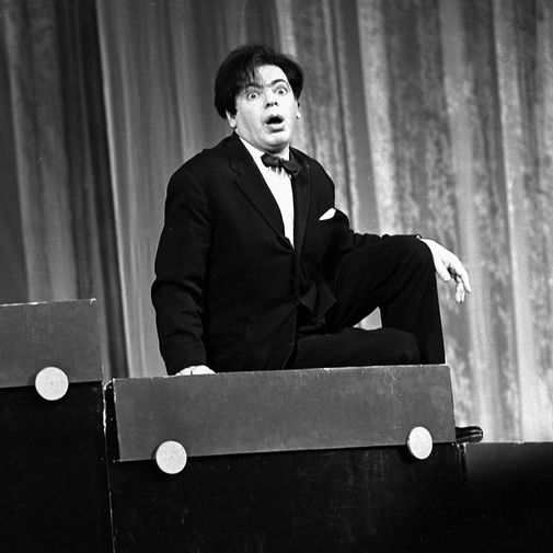 Аркадий Райкин в&nbsp;спектакле &laquo;От двух до&nbsp;пятидесяти&raquo;, 1961&nbsp;год 