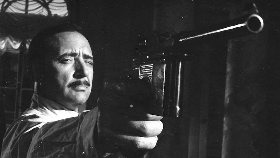 Алексей Сафонов в&nbsp;фильме &laquo;Пиры Валтасара, или Ночь со Сталиным&raquo; (1989) 