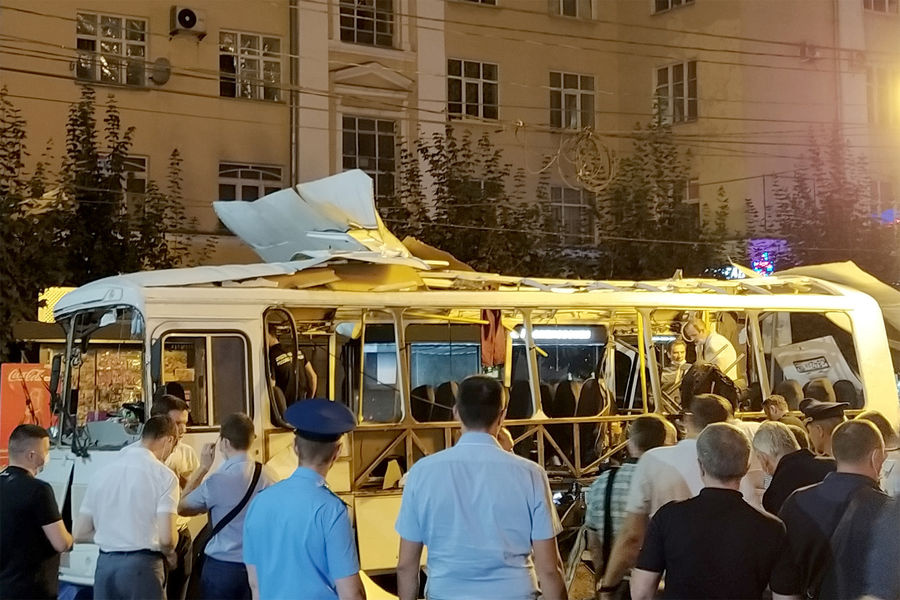 Последствия взрыва пассажирского автобуса, Воронеж, 12&nbsp;августа 2021&nbsp;года