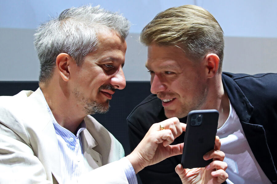 Режиссер Константин Богомолов и актер Никита Ефремов (слева направо) на&nbsp;премьере сериала &laquo;Хороший человек&raquo; в&nbsp;Москве, 2020&nbsp;год
