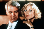 <b>«Весь я» (1984)</b>
<br><br>
Режиссером проекта выступил Карл Райнер, наиболее известный зрителю по роли пожилого мошенника Сола Блума в «Одиннадцати друзьях Оушена».