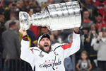 Александр Овечкин &mdash; обладатель Кубка Стэнли
