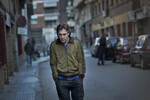 <b>«Бьютифул» (2010)</b>
<br><br>
Философская драма будущего автора «Бердмэна» и «Выжившего»
Алехандро Гонсалеса Иньярриту, за которую Бардем получил номинацию на «Оскар» (в общей сложности их у актера четыре). В ленте он сыграл разведенного отца двоих детей, который узнает, что неизлечимо болен раком.
