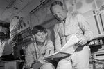 1984 год. Члены экипажа космического корабля «Союз Т-12» бортинженер, Герой Советского Союза, летчик-космонавт СССР Светлана Савицкая (слева) и космонавт-исследователь Игорь Волк (справа) в Центре подготовки космонавтов им. Ю.А. Гагарина в Звездном городке