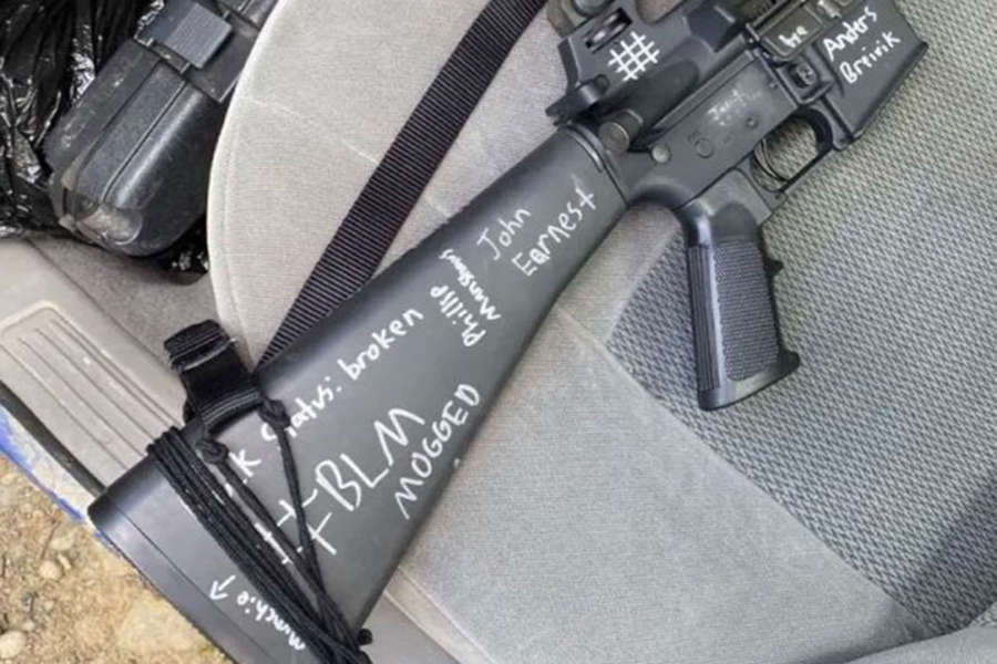 На&nbsp;винтовке задержанного обнаружили ругательства в&nbsp;адрес движения Black Lives Matter и имя Андерса Брейвика