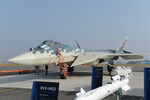 Истребитель Су-57 ВВС России на международной выставке Aero India 2025 на территории военно-воздушной базы Yelahanka в Бангалоре, 9 февраля 2025 года 