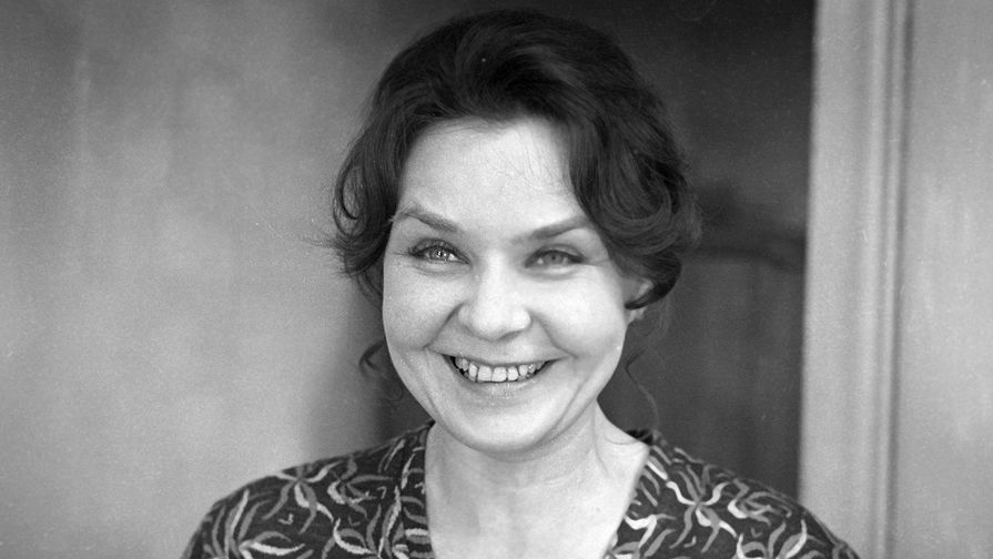 Нина Ургант в фильме «Белорусский вокзал», 1970 год