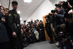 Журналисты в Басманном суде Москвы, где будет рассмотрен вопрос о мере пресечения для бывшего министра России по связям с Открытым правительством Михаила Абызова, обвиняемого в мошенничестве на 4 миллиарда рублей и создании организованного преступного сообщества, 27 марта 2019 года