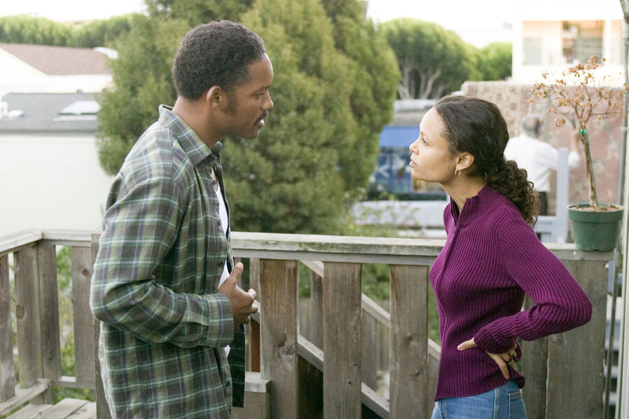 Уилл Смит и Тэндиве Ньютон в&nbsp;фильме &laquo;В погоне за&nbsp;счастьем&raquo; (2006)