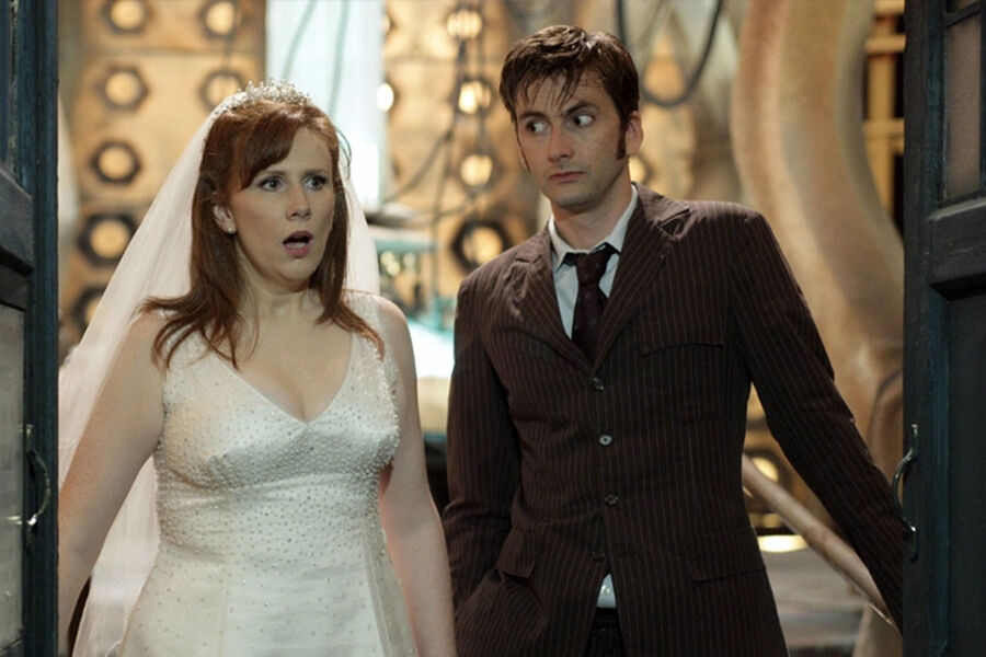 <b>«Сбежавшая невеста» («The Runaway Bride») &mdash; рождественский спецвыпуск 2006&nbsp;года</b>
<br><br>
В&nbsp;этом спецэпизоде происходит полноценный дебют будущей спутницы Доктора Донны Ноубл, которая впервые появилась в&nbsp;финале «Судного дня», а постоянной компаньонкой стала в&nbsp;четвертом сезоне. Вместе с&nbsp;повелителем времени они распутывают заговор паукообразных гуманоидов, ракносс, «спящих» в&nbsp;недрах Земли.
