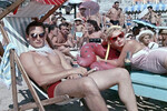 <b>«Полосатый рейс», Владимир Фетин (1961)</b>
<br><br>
В комедии «Полосатый рейс» Лановому досталась яркая, но маленькая роль отдыхающего на пляже — имя актера даже не указали в титрах. Похожий на иностранца молодой мужчина предстал в кадре в женских очках и миниатюрном газовом шарфе. «Красиво плывут! Вон та группа в полосатых купальниках...», — сказал отдыхающий, указывая на плывущих в море тигров. Сам Лановой в шутку назвал эту роль главной в своей карьере. 