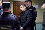 Подозреваемый в нападении на ведущую радиостанции «Эхо Москвы» Татьяну Фельгенгауэр Борис Гриц перед началом рассмотрения ходатайства следствия об аресте в Пресненском суде Москвы, 24 октября 2017 года