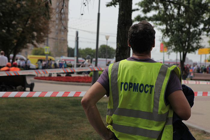 Авария произошла в метро между станциями «Славянский бульвар» и «Парк победы» на Арбатско-Покровской линии