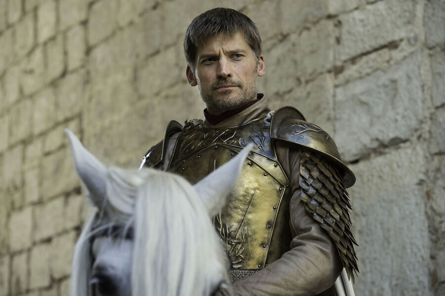 <b>“Игра престолов” (2011-2019)</b>
<br><br>
В&nbsp;культовом сериале по&nbsp;романам Джорджа Р. Р. Мартина Костер-Вальдау сыграл одну из&nbsp;ключевых ролей — Джейме Ланнистера, члена могущественного дома Ланнистеров. Красавец, циник и негласный секс-символ сериала, Джейме с&nbsp;первых серий предстает антигероем, но со временем превращается в&nbsp;куда более сложного и противоречивого персонажа. Его путь от жестокого цареубийцы до&nbsp;человека, идущего к&nbsp;искуплению, стал одной из&nbsp;самых впечатляющих линий “Игры престолов” и сделал Костера-Вальдау кумиром миллионов зрителей по&nbsp;всему миру.
